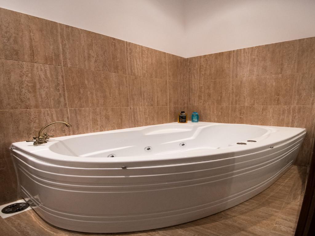 Luxury Central Apartment In 锡比乌 外观 照片